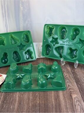 Set of 3 Jello Jigglers Christmas Happy Holidays Molds Santa Snowman Tree Stars